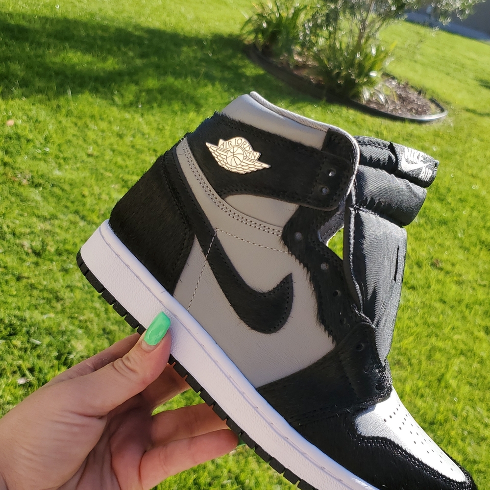 Nike Womens Jordan Retro Hi Og Size 7 Black/grey Leather